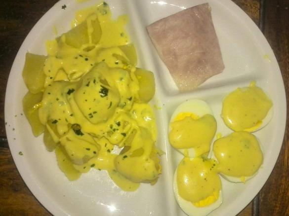 Uova e patate con salsa alla senape