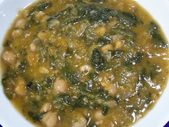 Zuppa zucca, ceci e spinaci