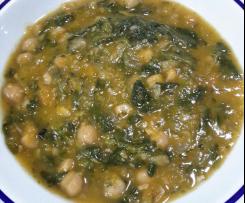 Zuppa zucca, ceci e spinaci