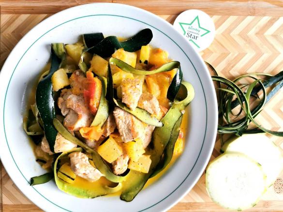 BOCCONCINI DI POLLO CON PESCHE E ZUCCHINE - CONTEST PESCHE -
