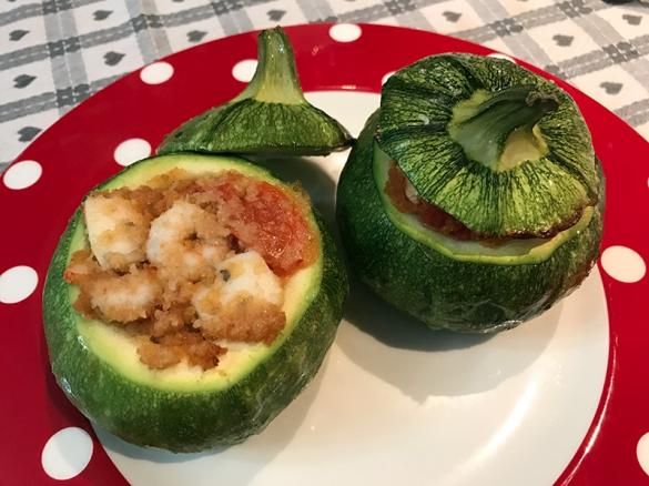 Zucchine tonde ripiene di gamberetti