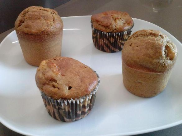 Muffin vegan con farina di farro, mandorle e mele