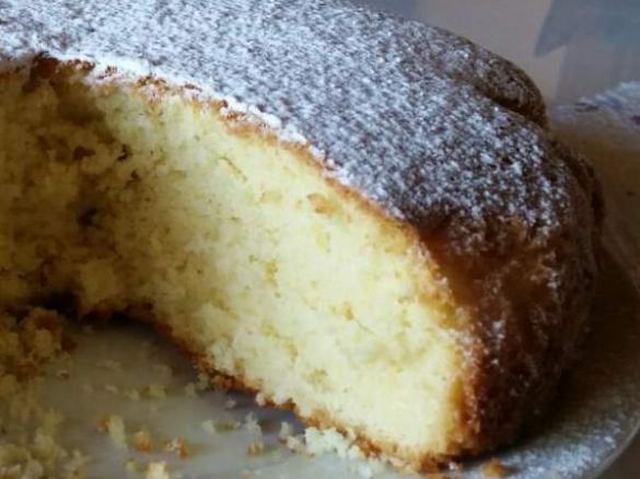 Torta sofficissima al cocco e yogurt