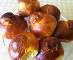 Brioches "cu tuppo"