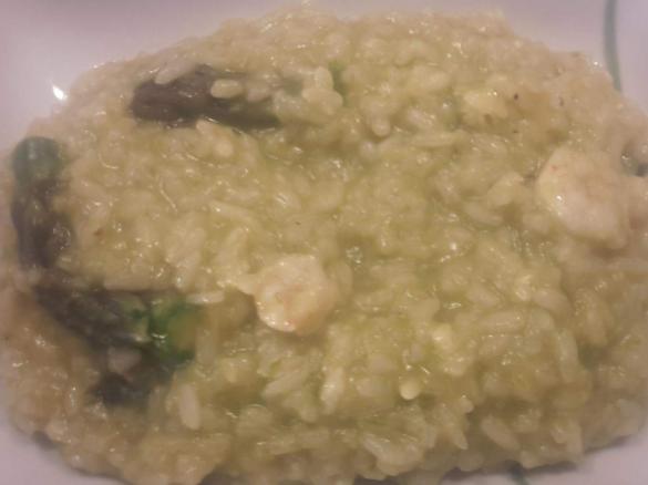Risotto con asparagi e gamberi rosa 