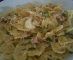 Farfalle con certosa zucchine e mortadella