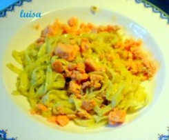 Tagliolini alle zucchine con salmone
