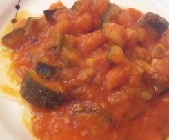 ZUCCHINE TRIFOLATE AL SUGO