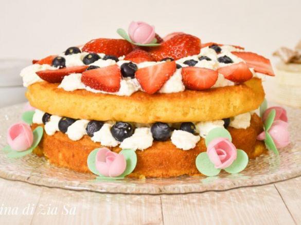 Sponge cake al cioccolato bianco