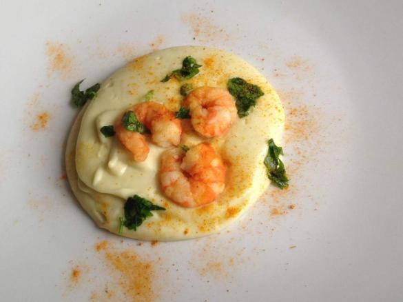 Cavolfiore in purè con gamberi rossi e curcuma