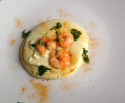 Cavolfiore in purè con gamberi rossi e curcuma