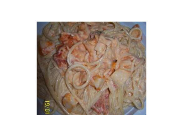 spaghetti al granchio con salsa all'uovo