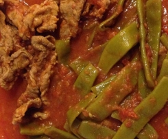 STRACCETTI DI VITELLONE AL SUGO DI FAGIOLI CORALLO