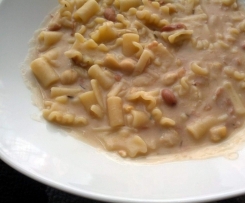 PASTA  CON CECI E BORLOTTI