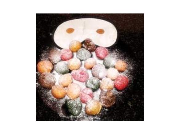  Castagnole in maschera