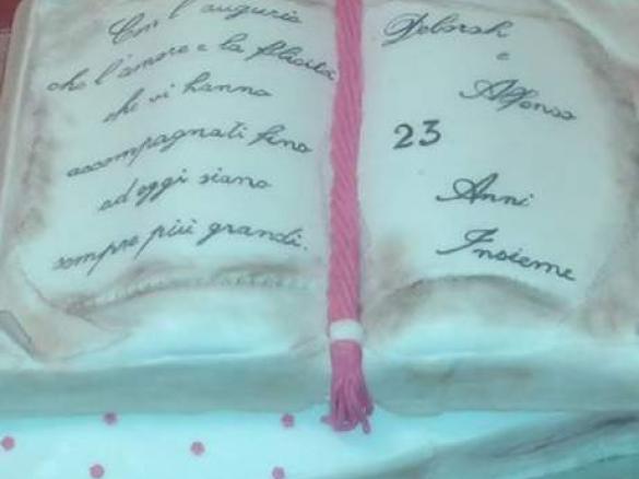 TORTA LIBRO per anniversario