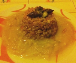 Tortino di farro agli asparagi con purea di topinambur allo zenzero