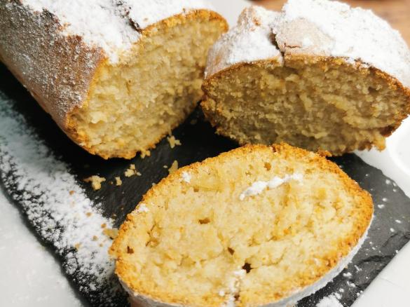 Torta soffice vegan al limone dolcificata con malto di riso