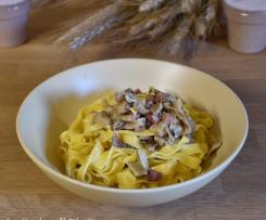 Tagliatelle ai funghi chiodini e speck