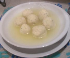 PALLINE DI RICOTTA IN  BRODO