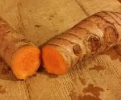 Tortino di porri e patate con curcuma fresca