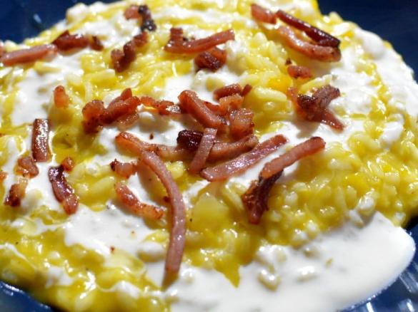 Risotto alla zucca con speck croccante e Fonduta di taleggio