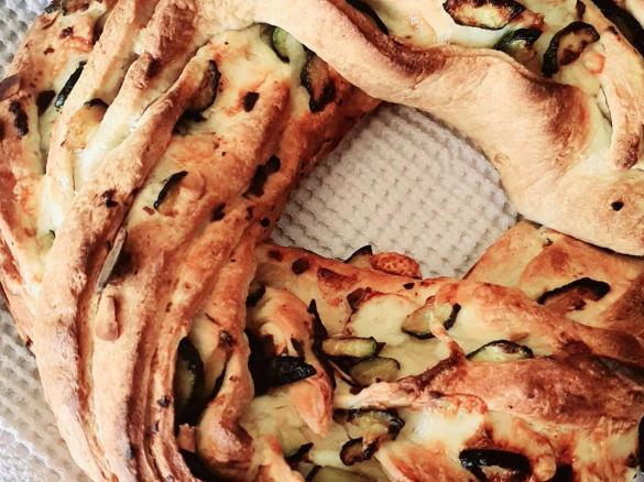 Angelica di zucchine provola e mandorle