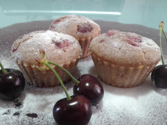 MUFFIN ALLE CILIEGIE