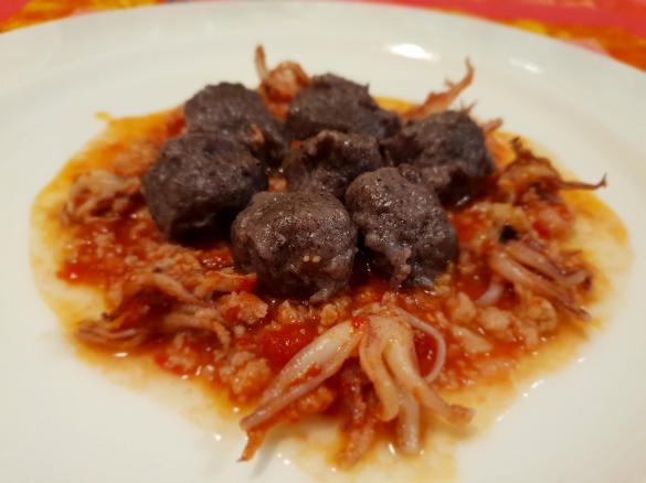 Gnocchi di riso venere con ragù di totani "contest gnocchi"