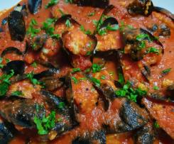 Cozze ripiene al sugo