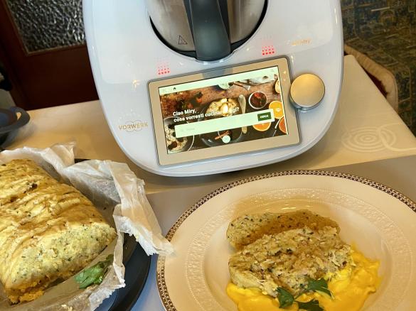 Polpettone di pane raffermo con prosciutto cotto e scamorza