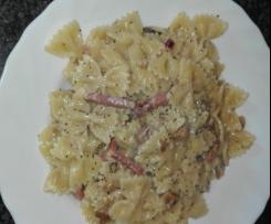 Pasta speck, castagne e semi di papavero