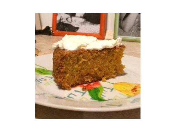 Torta di carote speziata con glassa alla Philadelphia