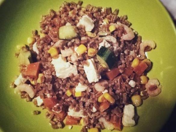 Insalata di Farro con Feta e Gamberetti