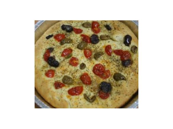 FOCACCIA OLIVE E CILIEGINI