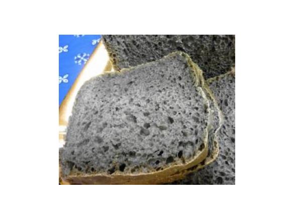 PANE IN CASSETTA AL NERO DI SEPPIA 