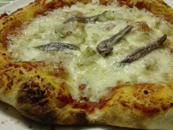 Pizza al piatto con pasta madre