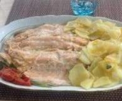Trota salmonata con patate