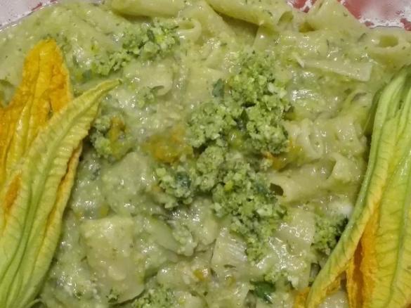 Pasta risottata con gamberi e zucchine al profumo di limone