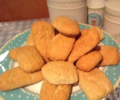 BISCOTTI  DA LATTE  CASERECCI