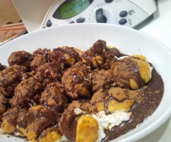 Cascata di profiteroles