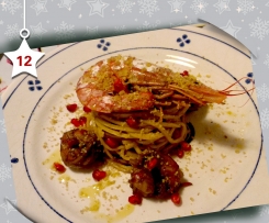 Trenette con salsa di melograno e gamberoni - Natale
