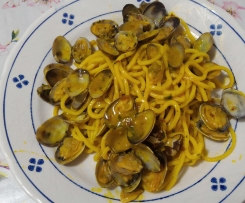 Troccoli alle vongole veraci, zafferano e peperoncino