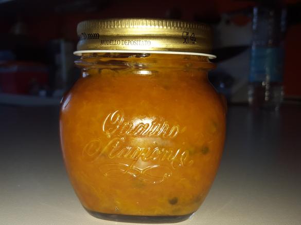 MARMELLATA DI PESCHE AL PEPE VERDE