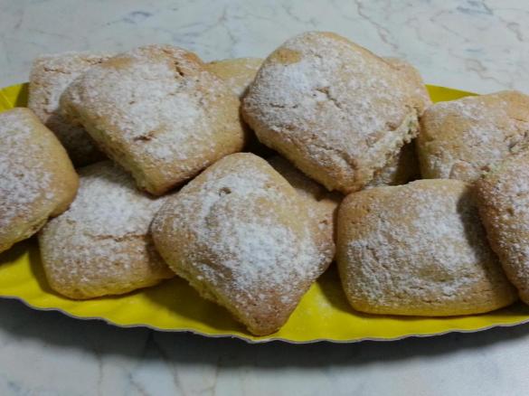 Fagottini di pasta frolla alla marmellata