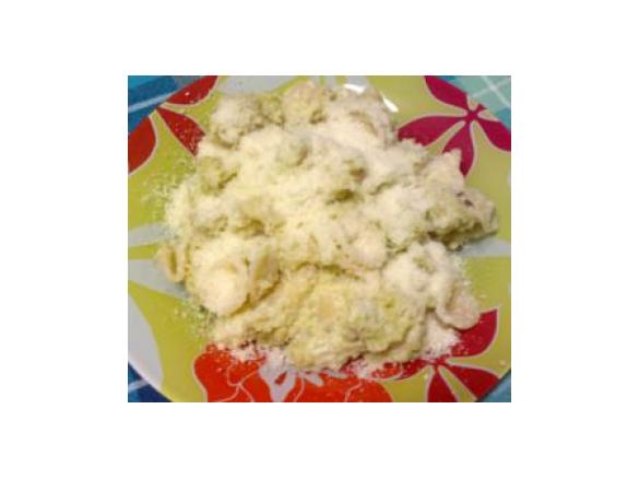 Orecchiette con cavolo romanesco e noci