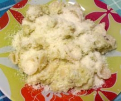 Orecchiette con cavolo romanesco e noci