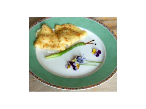 Farfalle a Primavera ( crespelle con asparagi)