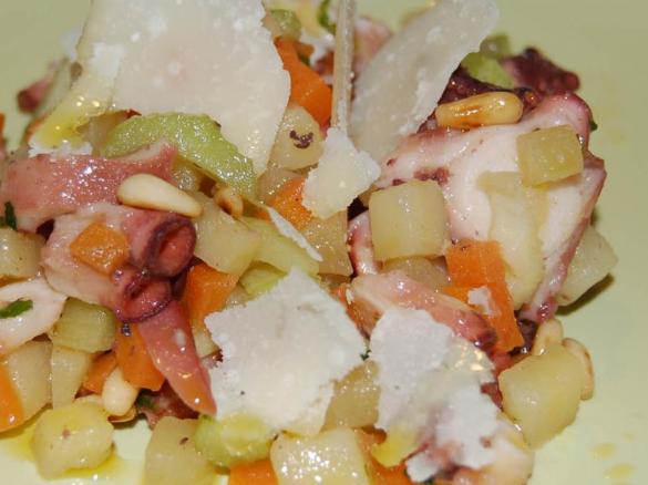 Insalatina Tiepida di Polpo, Verdurine e Grana