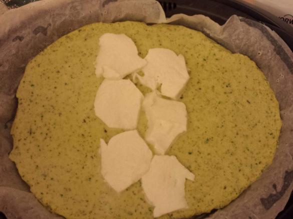 frittata al varoma di zucchine, basilico, prezzemolo, cipolla, rosmarino, timo e parmigiano